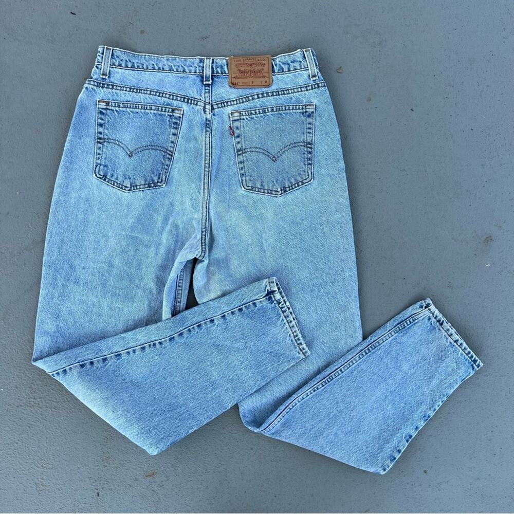 Vintage 90s Levi’s 521 tapered fit tapered leg high rise stone wash mom jeans